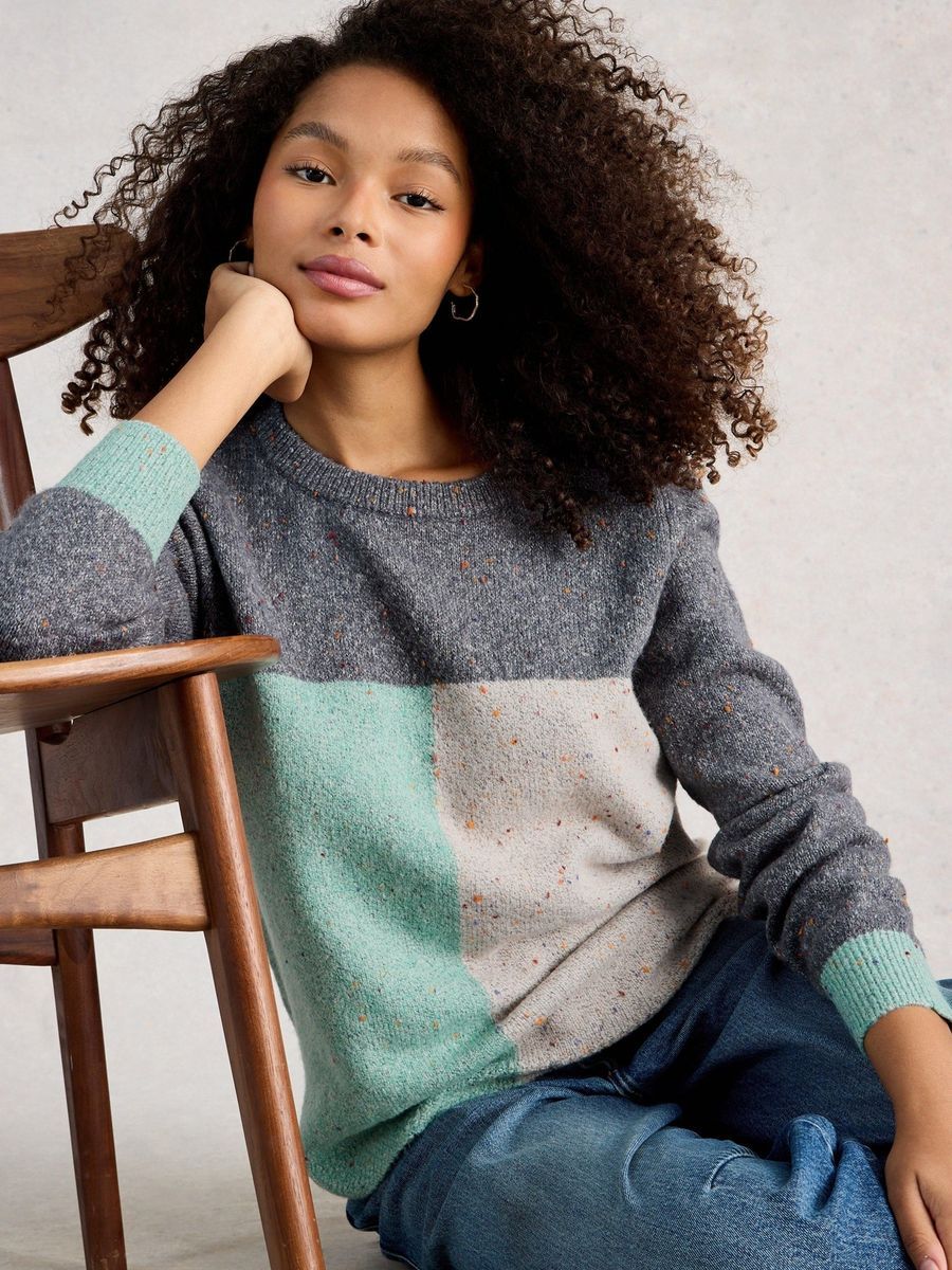 Gestrickter Pullover im Color-Block-Design