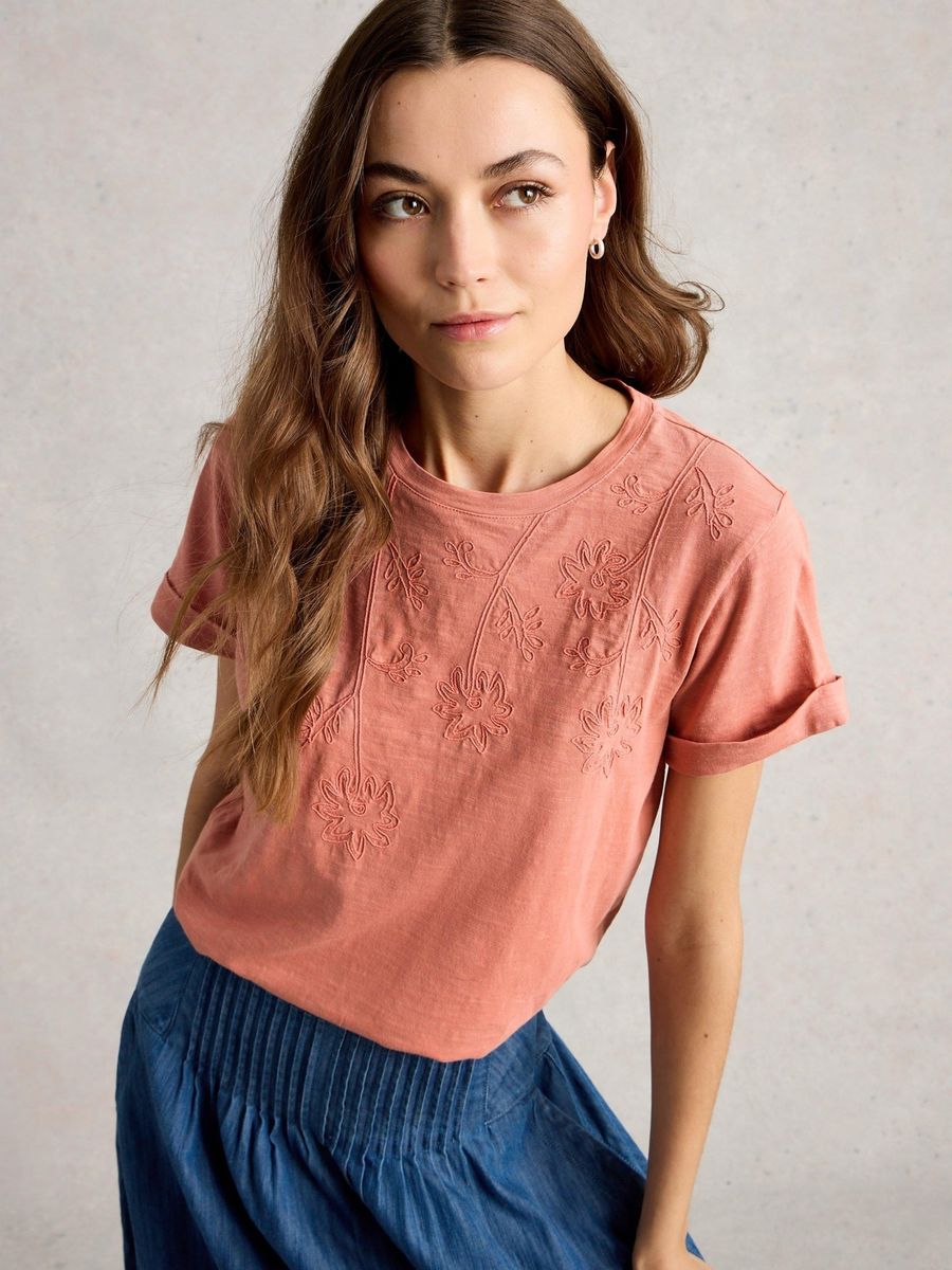Besticktes T-Shirt mit Blumenmuster