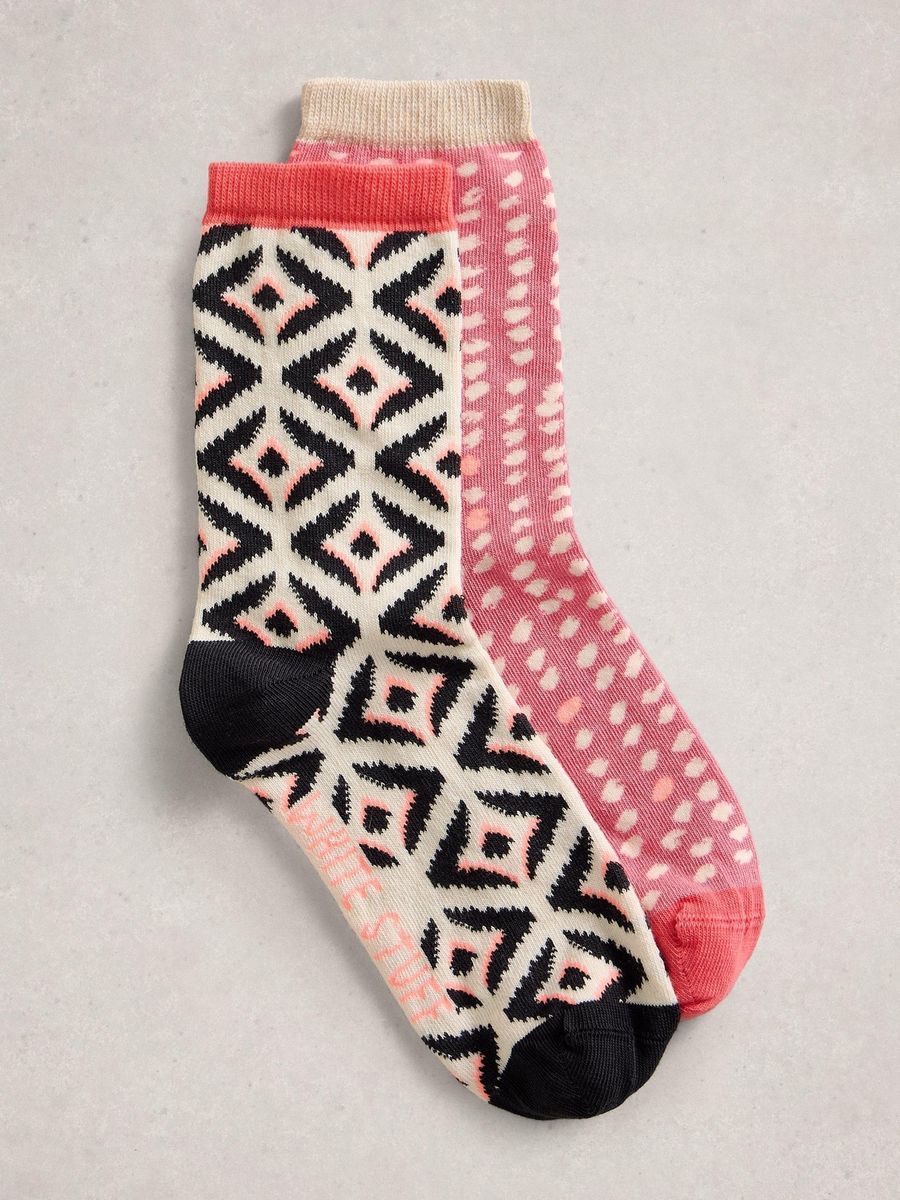 Socken mit Geometrie- und Punktemuster