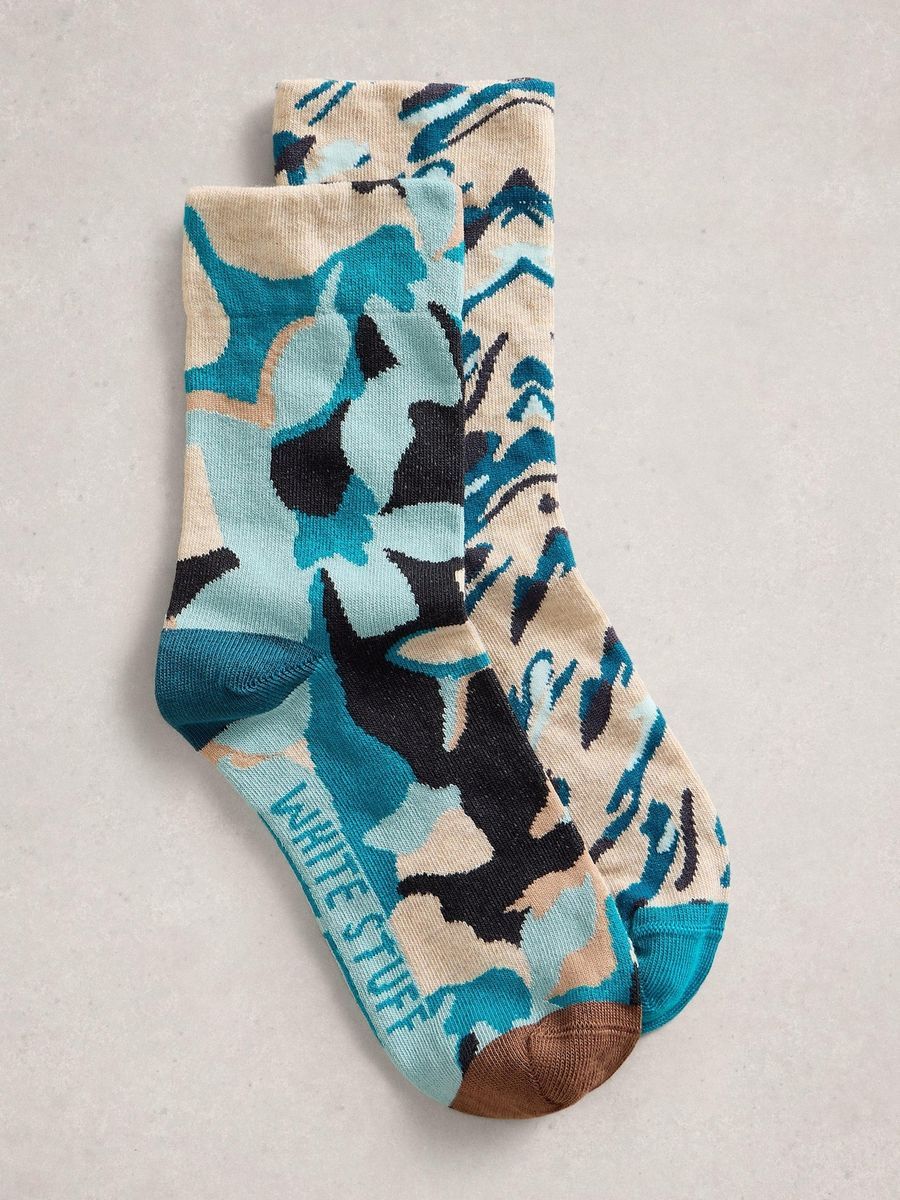 Socken mit abstraktem malerischem Muster