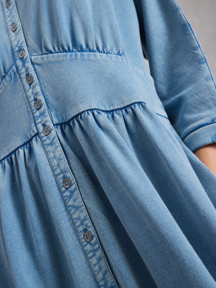 Tailliertes Hemdblusenkleid aus Denim