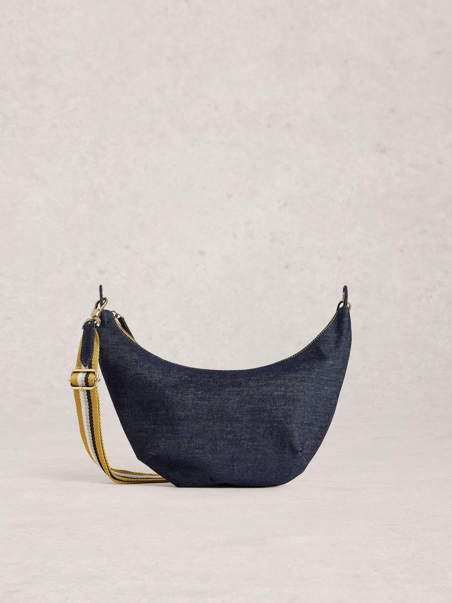 Halbmond-Umhängetasche aus Denim