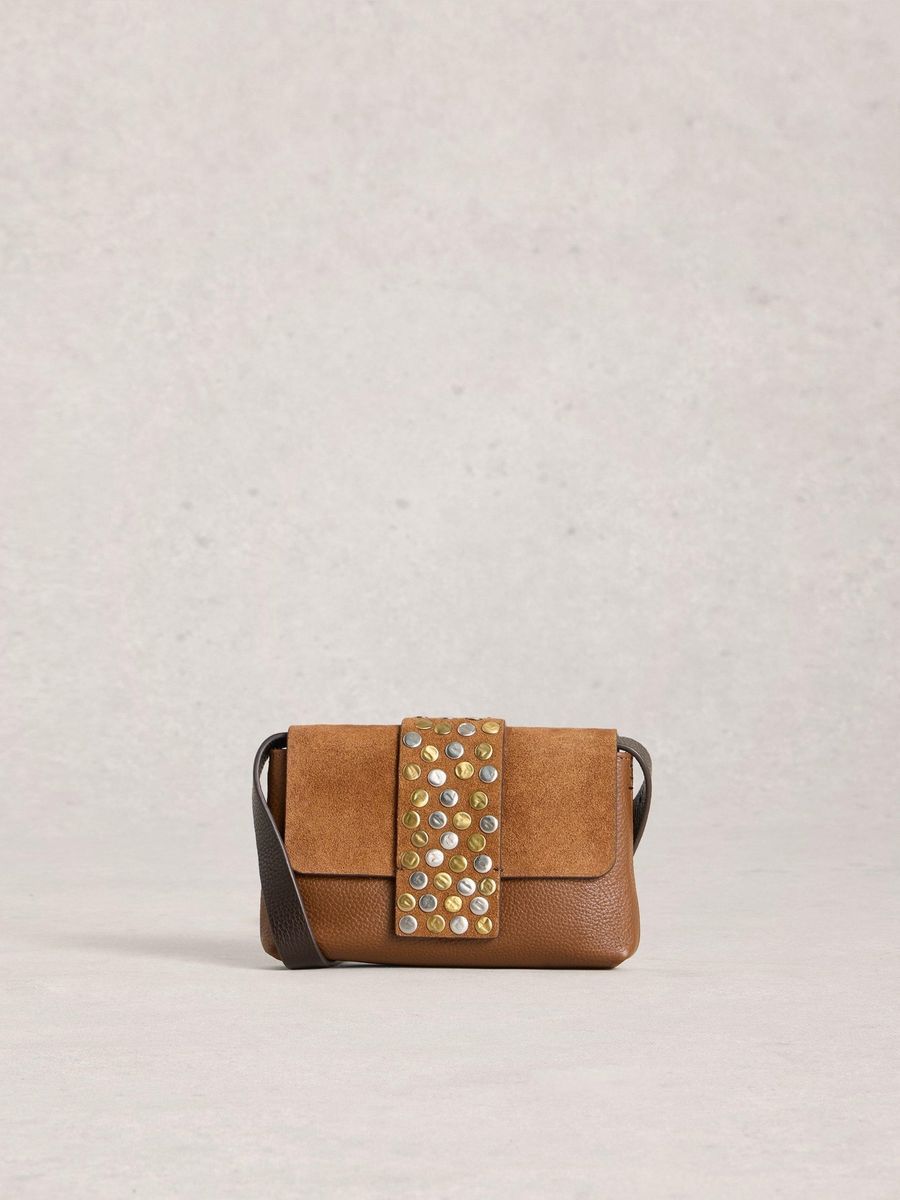 Kleine nietenbesetzte wandelbare Gürteltasche