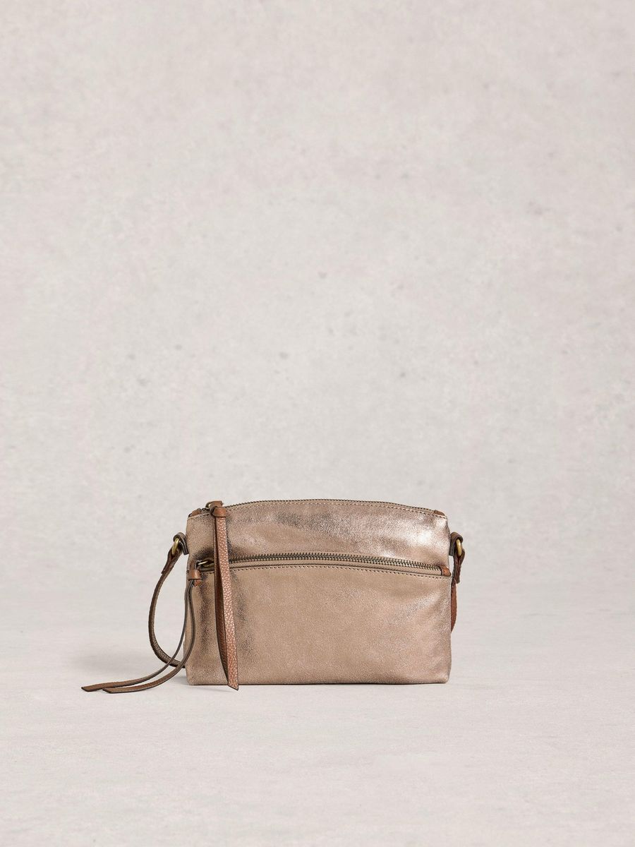 Minimalistische Umhängetasche aus Wildleder