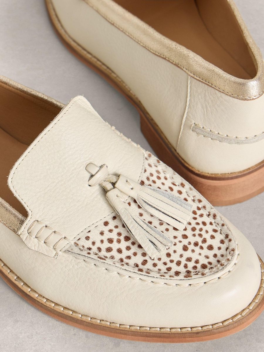 Quasten-Loafer mit Metallic-Besatz