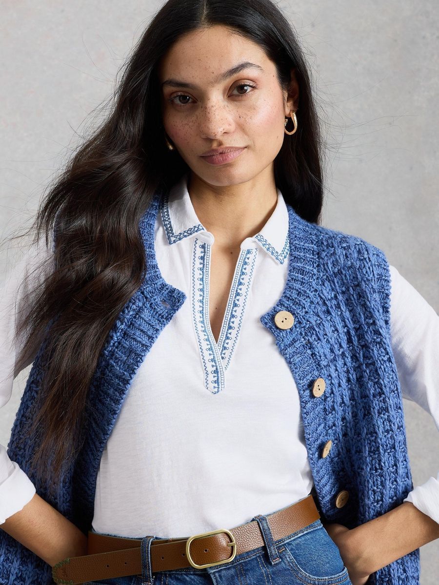 Bestickte Jerseybluse mit Keilausschnitt