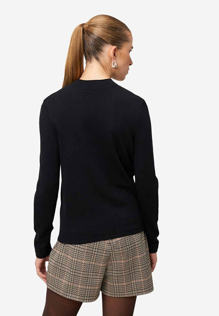 Eleganter Feinstrickpullover mit Stehkragen