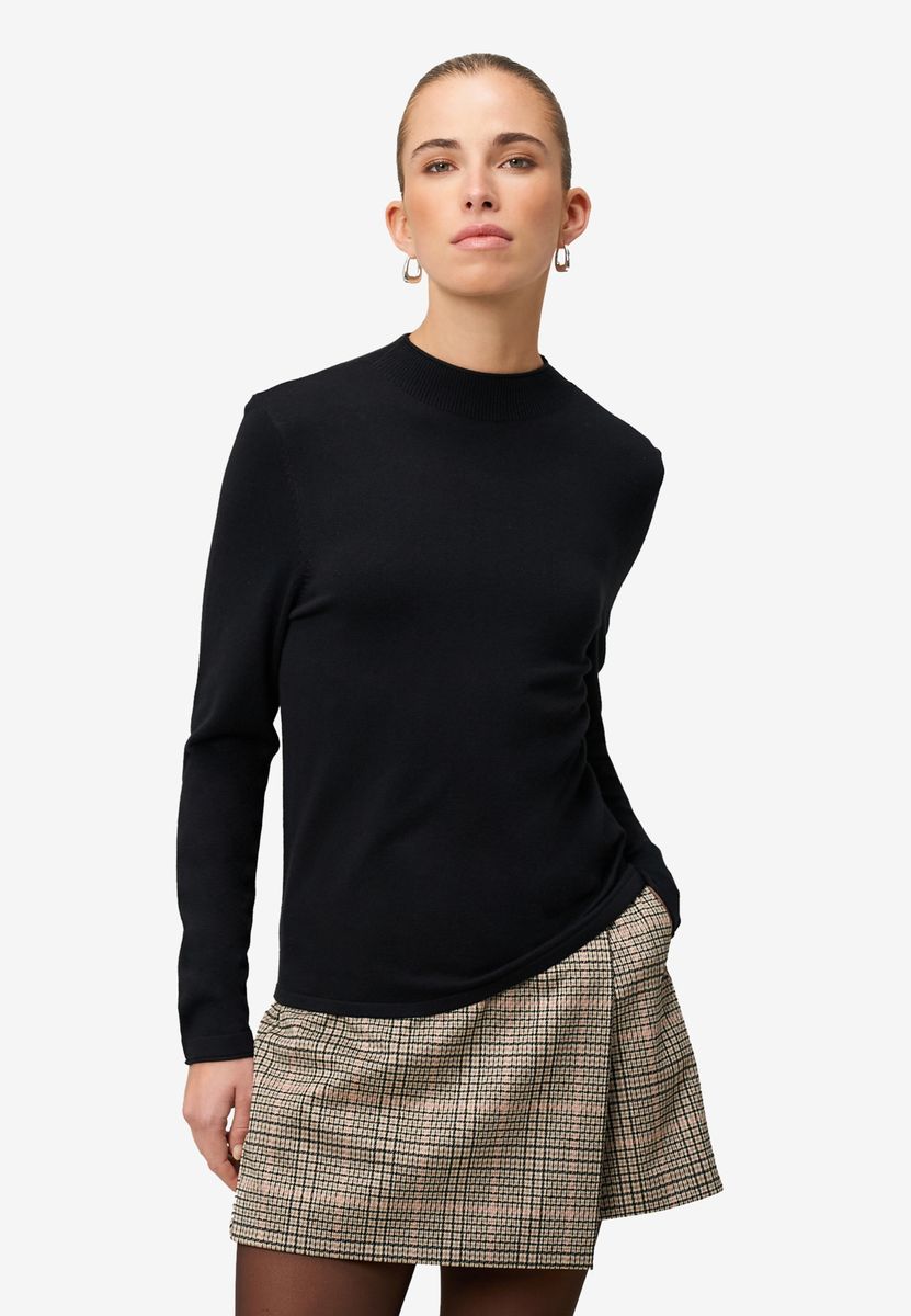 Eleganter Feinstrickpullover mit Stehkragen