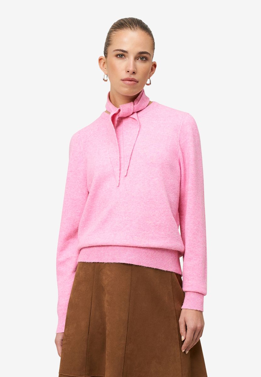 Pullover mit integriertem Strickhalstuch