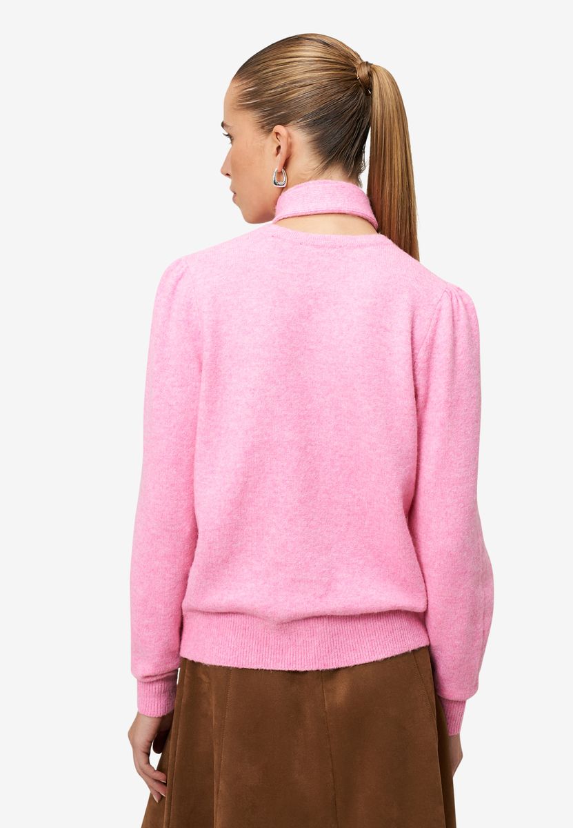 Pullover mit integriertem Strickhalstuch