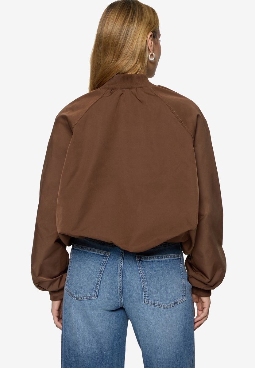 Kurz geschnittene Oversized-Bomberjacke