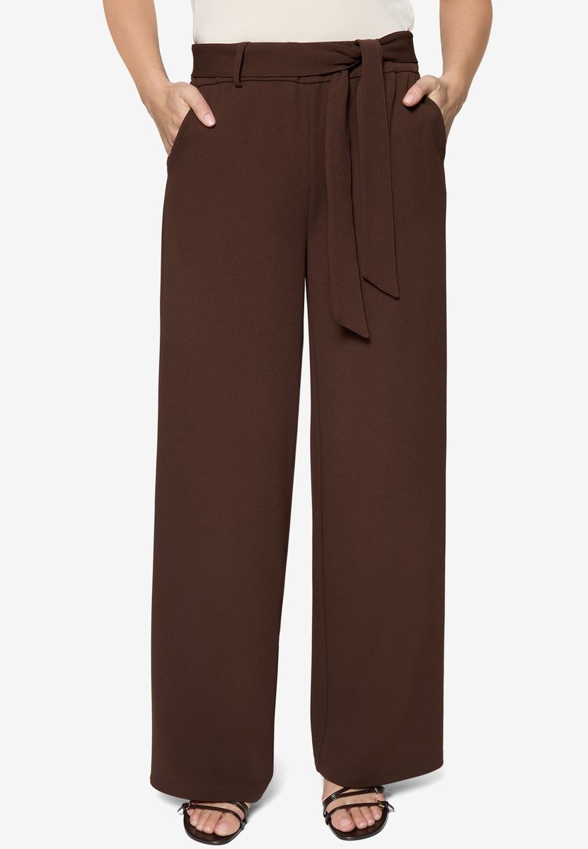 Weite Hose mit Bindegürtel