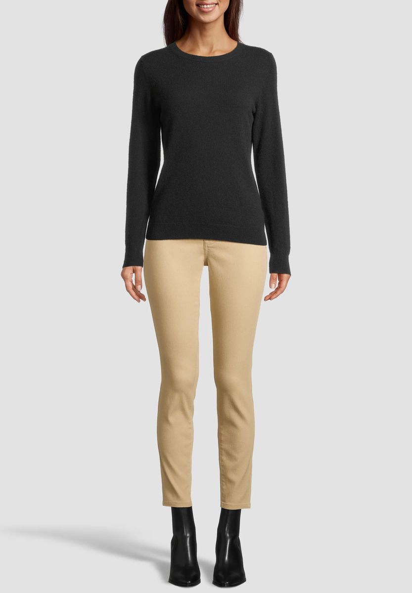 Minimalistischer Kaschmirpullover mit Rundhals