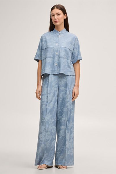 Florale Bluse mit Stehkragen