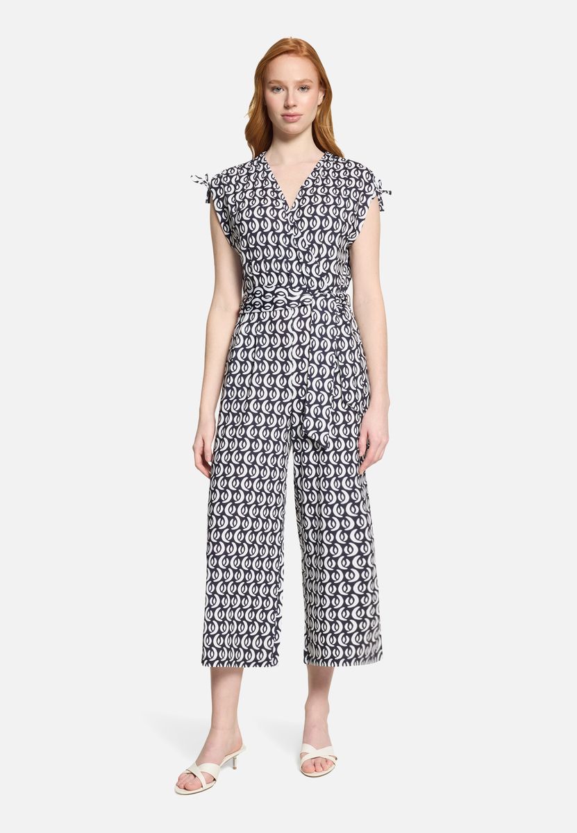 Gemusterter Jumpsuit mit weitem Bein