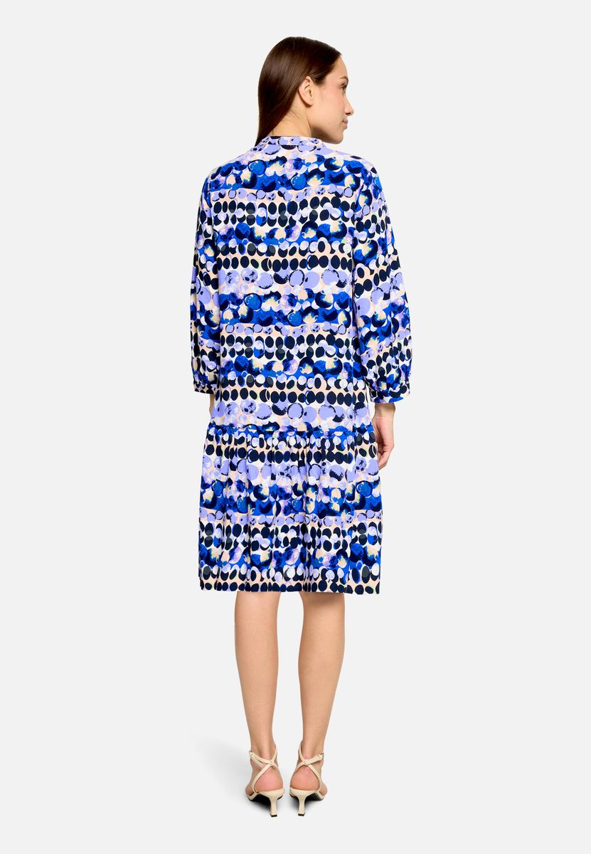 Luftiges Stufen-Midikleid mit abstraktem Print