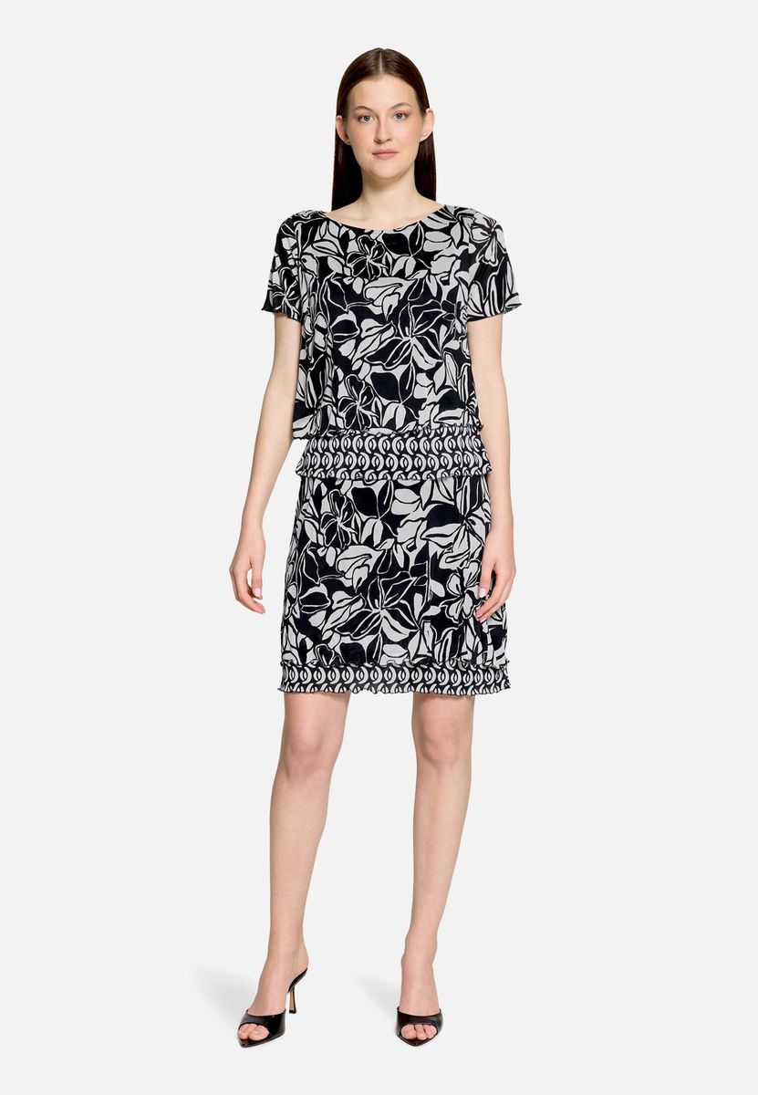 Gestuftes Kleid mit floralem Print