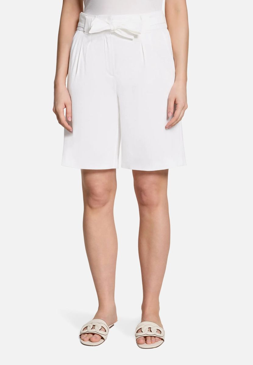 High-Waist-Shorts mit Bundfalten