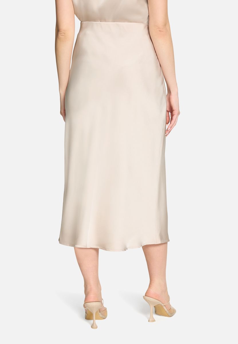 Eleganter fließender Satin-Midirock