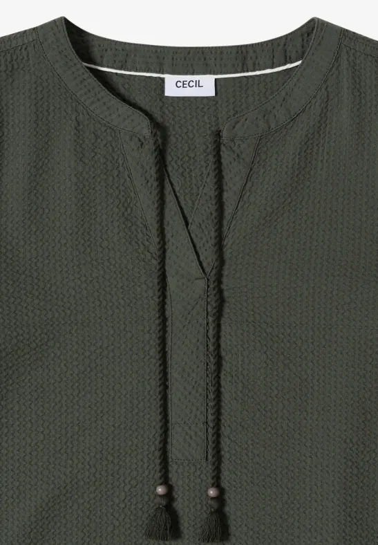 Lockeres Seersucker-Kleid mit Split-Neck