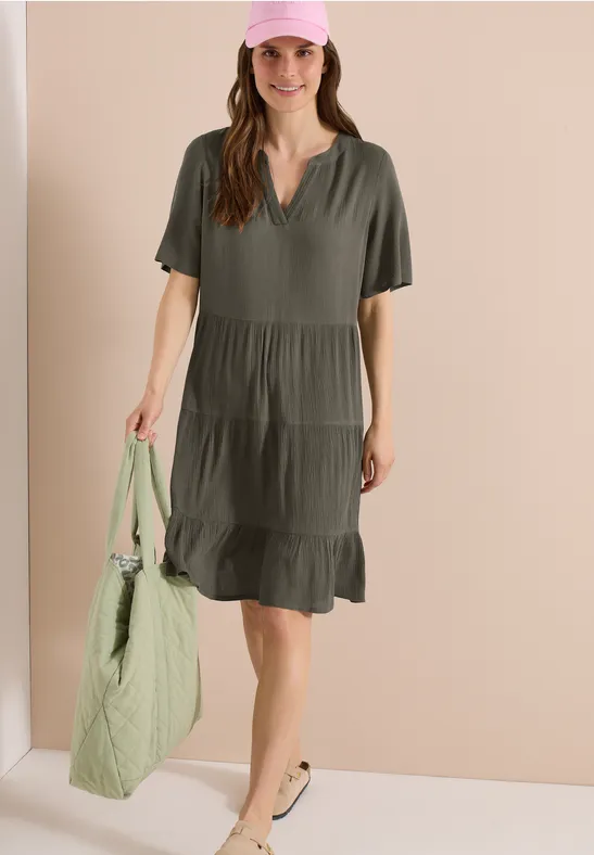 Gestuftes Viskose-Crepe-Kleid