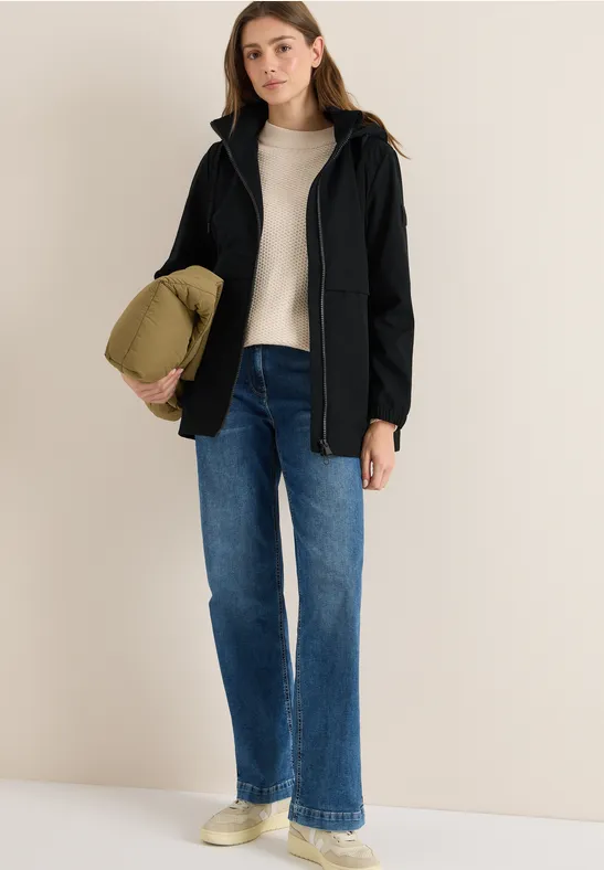 Kurze Trenchjacke mit sportlicher Kapuze