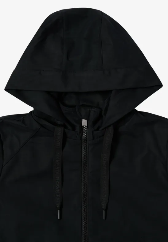 Kurze Trenchjacke mit sportlicher Kapuze