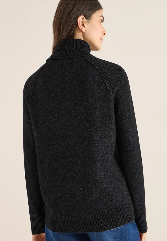 Strukturierter Rollkragen-Strickpullover