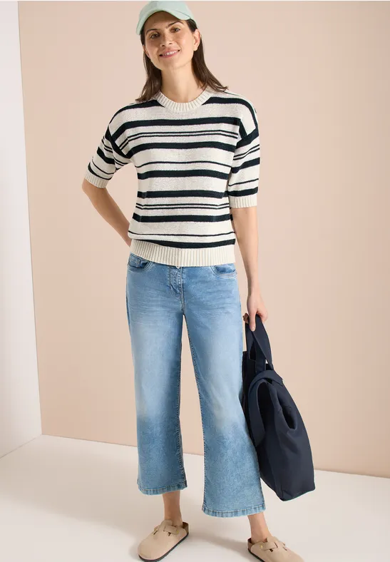 Kurzärmeliger gestreifter Strickpullover