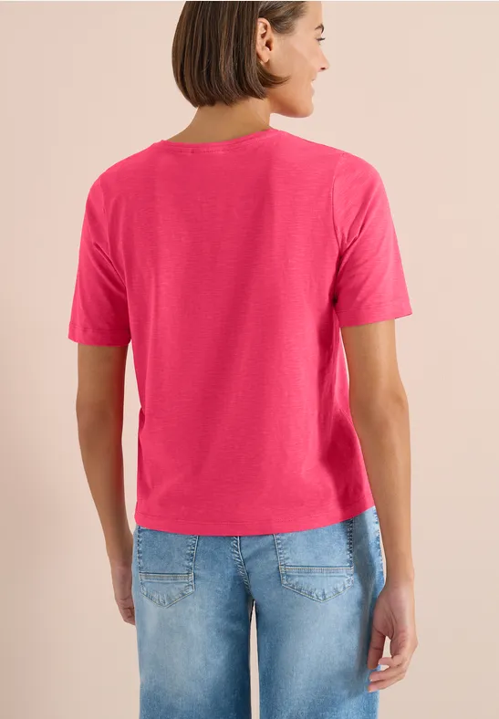 V-Ausschnitt T-Shirt aus Flammgarn