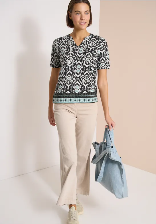 Printshirt im femininen Tunika-Look
