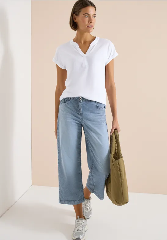 Minimalistisches Tunika-Shirt mit Split-Neck