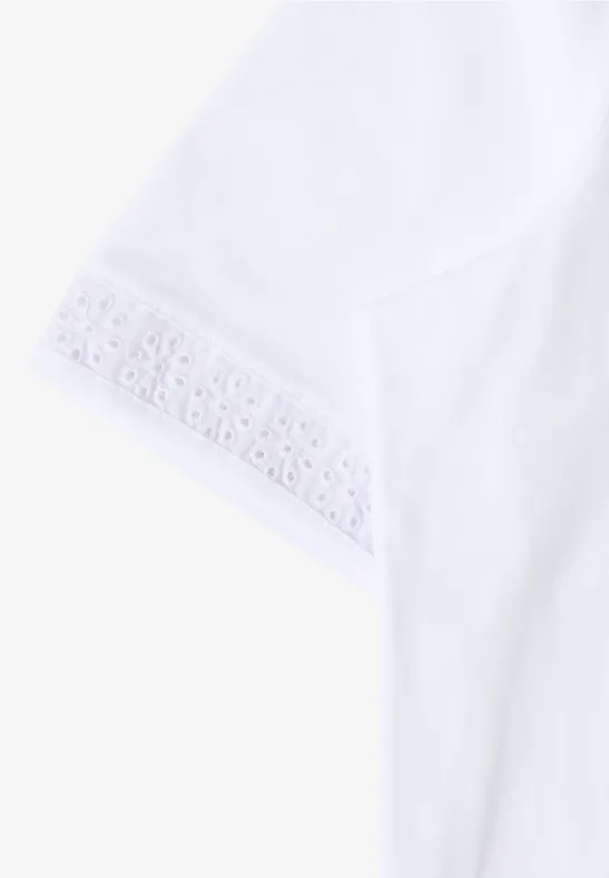 T-Shirt mit Schlitz-Ausschnitt und Häkelbordüre