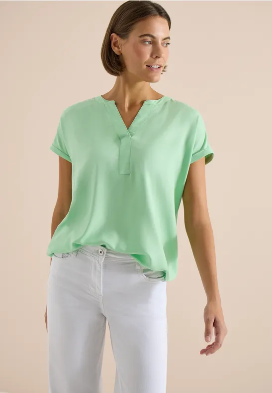 Leichtgewichtige Bluse mit Split-Neck
