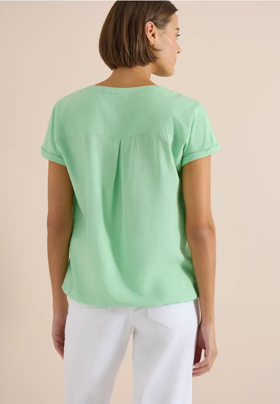Leichtgewichtige Bluse mit Split-Neck