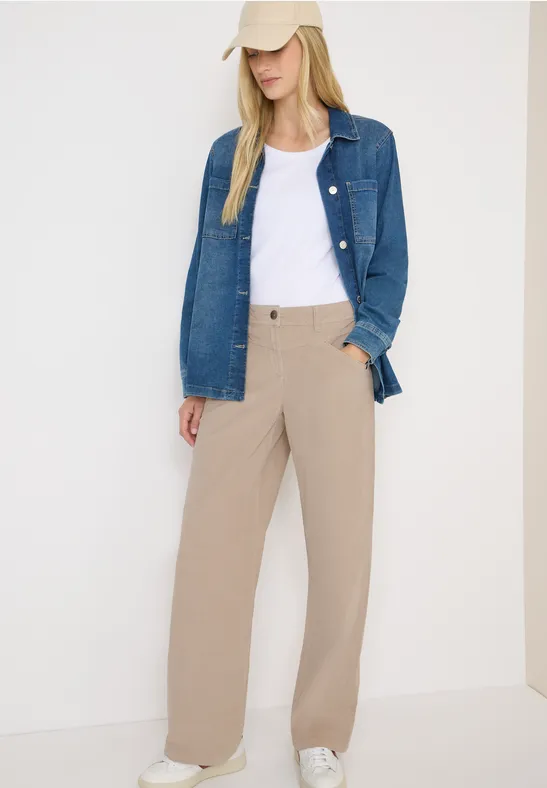 Weite Cordhose mit hohem Bund