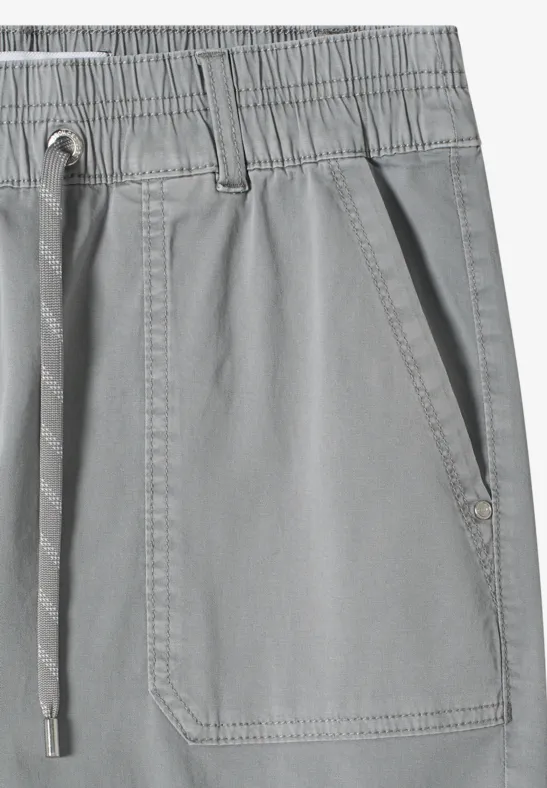 Lässige Kordelzug-Shorts mit geradem Bein