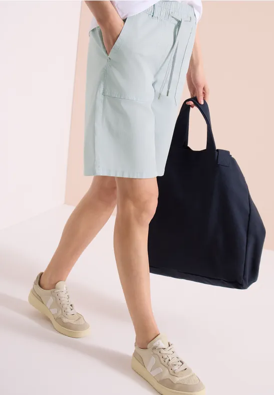 Straight Leg Twill Casual-Shorts