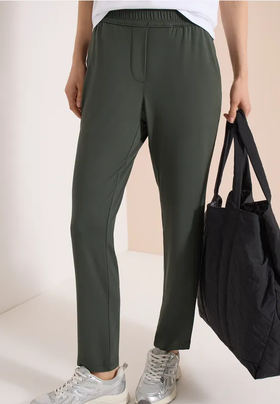 Lässige Jerseyhose mit schmalem Bein