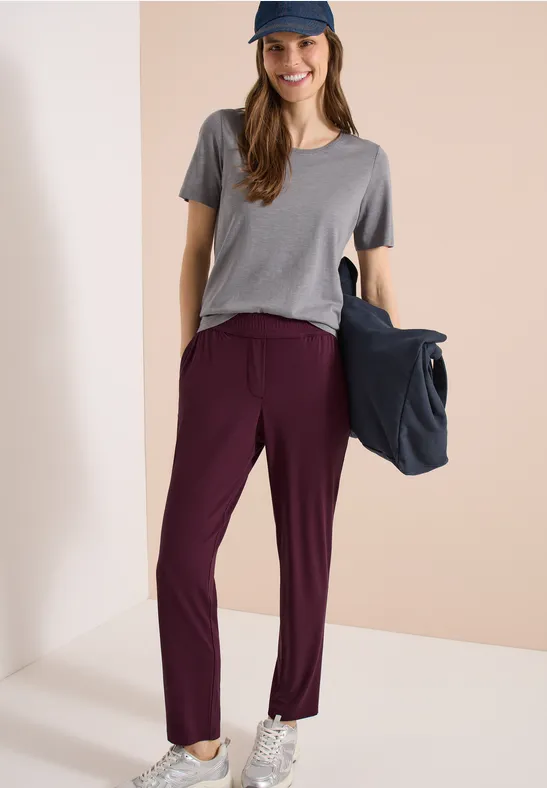 Schmale Jerseyhose mit Dehnbund