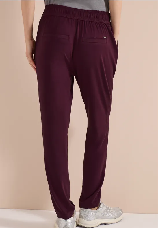 Schmale Jerseyhose mit Dehnbund
