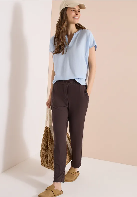 Slim Leg Mid-Waist Jerseyhose