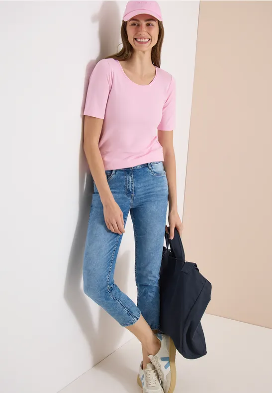High-Waist 3/4 Slim Leg Jeans