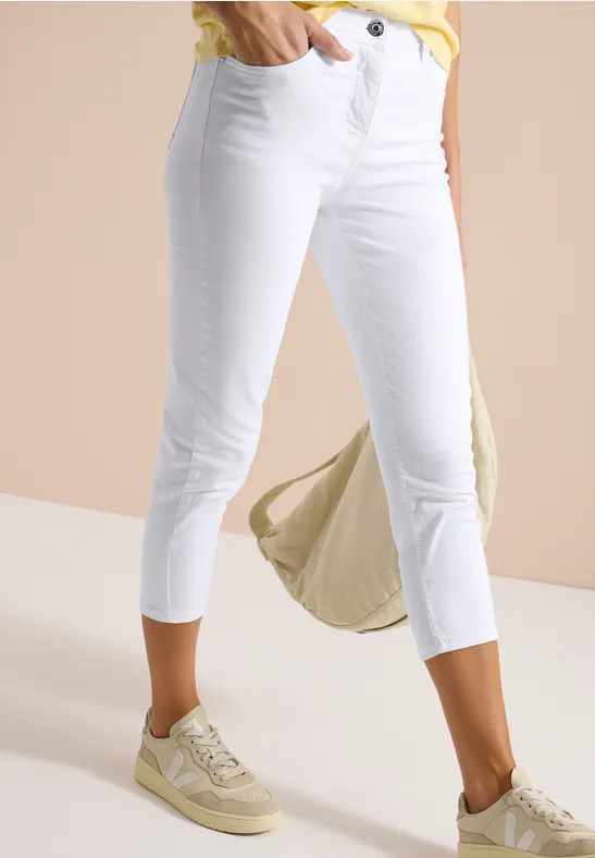 Slim-Fit High-Waist Capri-Jeans