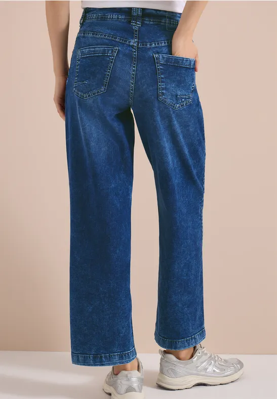 Loose-Fit Wide Leg Jeans