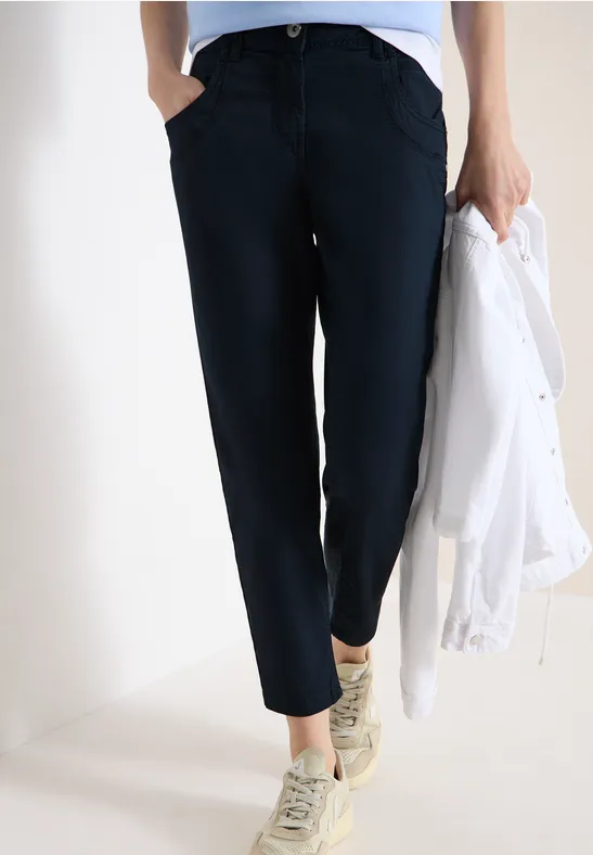 Schmale 7/8-Hose im Casual Fit