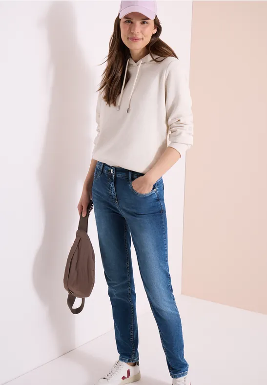High Waist Slim Leg Jeans
