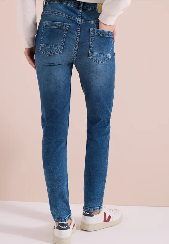 High Waist Slim Leg Jeans