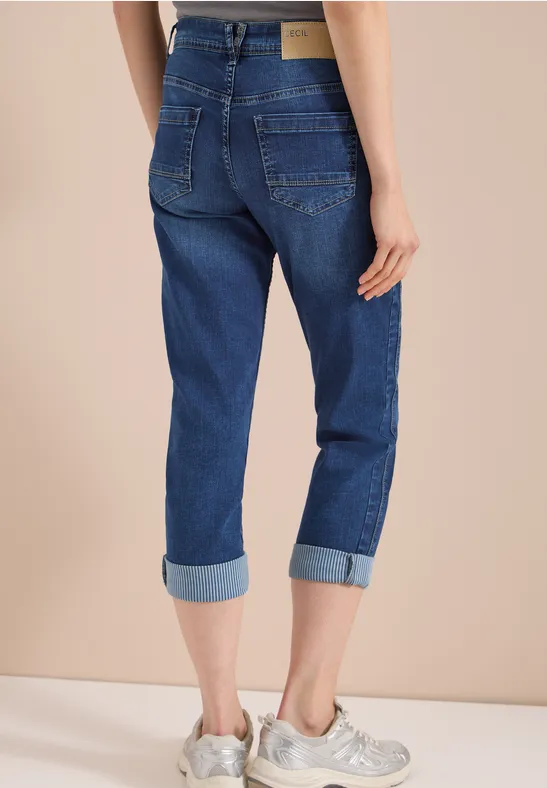 Legere Straight Leg Cropped Jeans