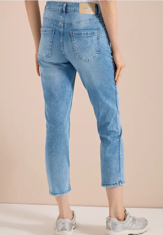 High-Waist Straight Leg Slim Jeans